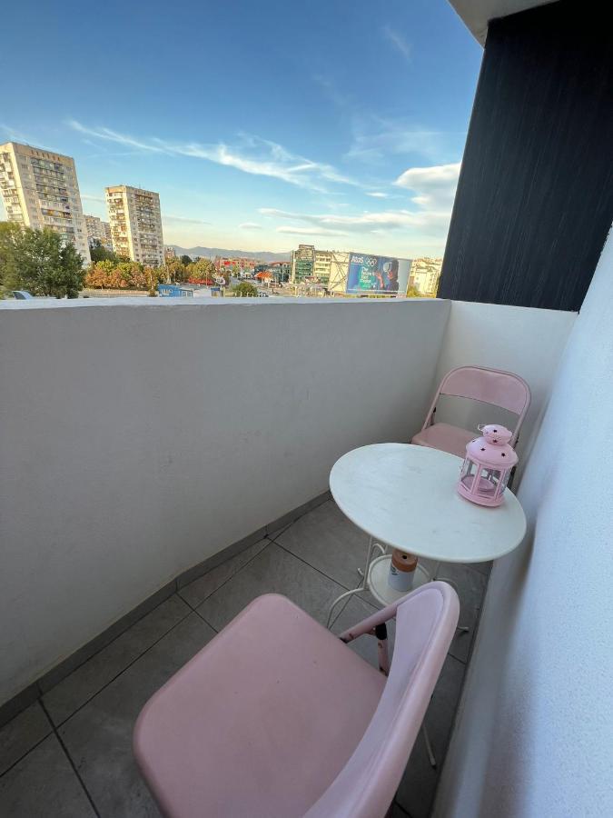 Al Malina 3Bdr Family Apt With Parking Space Near Airport And Iec ソフィア エクステリア 写真